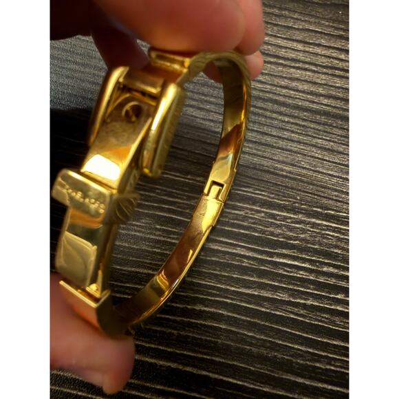 MICHAEL KORS Buckle Enamel Bangle Orange-Goldtone Bracelet - Picture 5 of 6